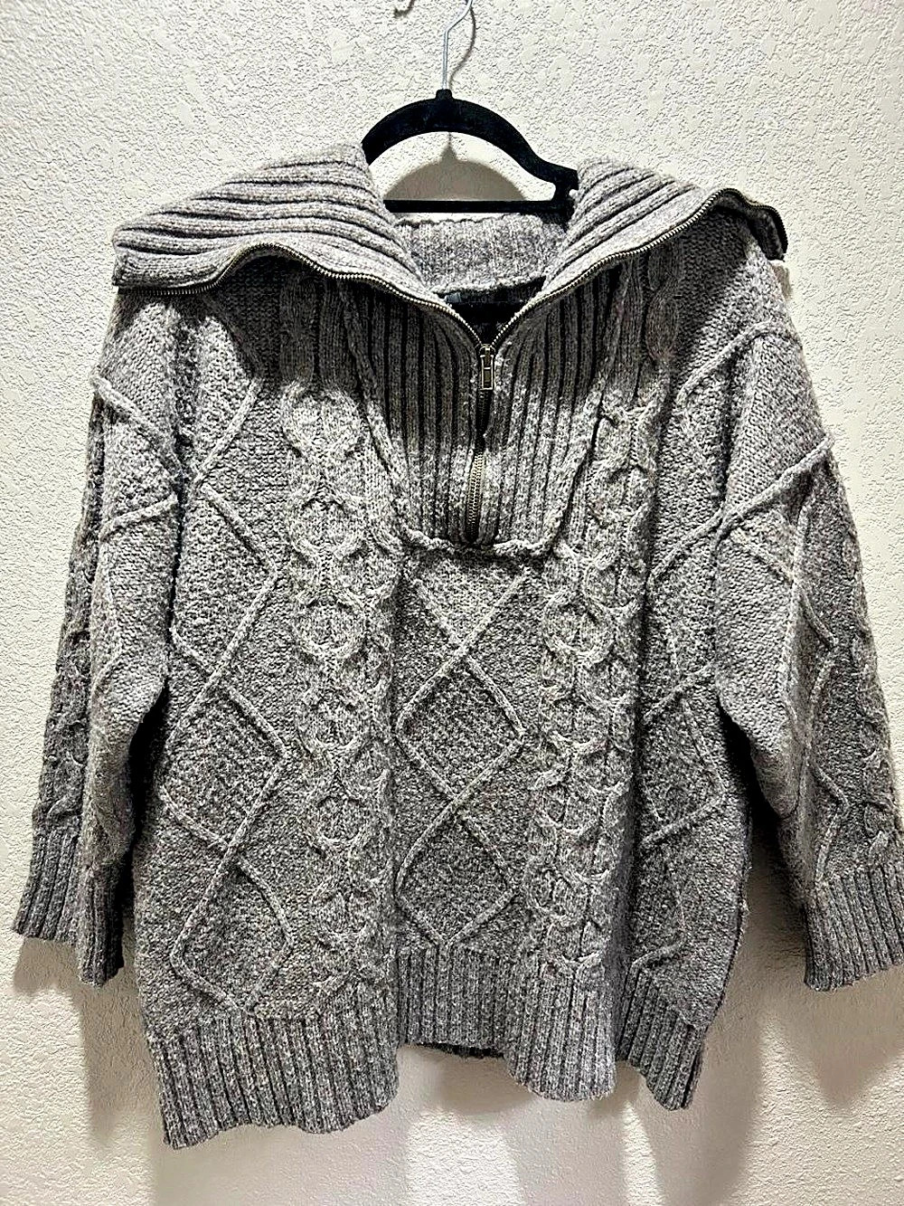 Arizona Jean Co. Cable Knit Quarter-Zip Sweater Gray Size Medium